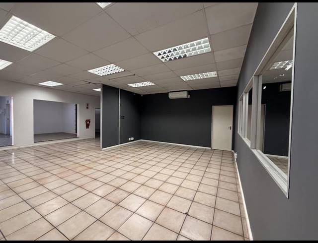 INDUSTRIAL PROPERTY TO RENT IN NORTH END